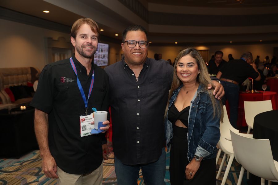 agc-fiesta-bienvenida-convencion-2025-6
