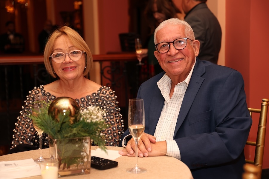 AGC Holiday 2025A17A3732