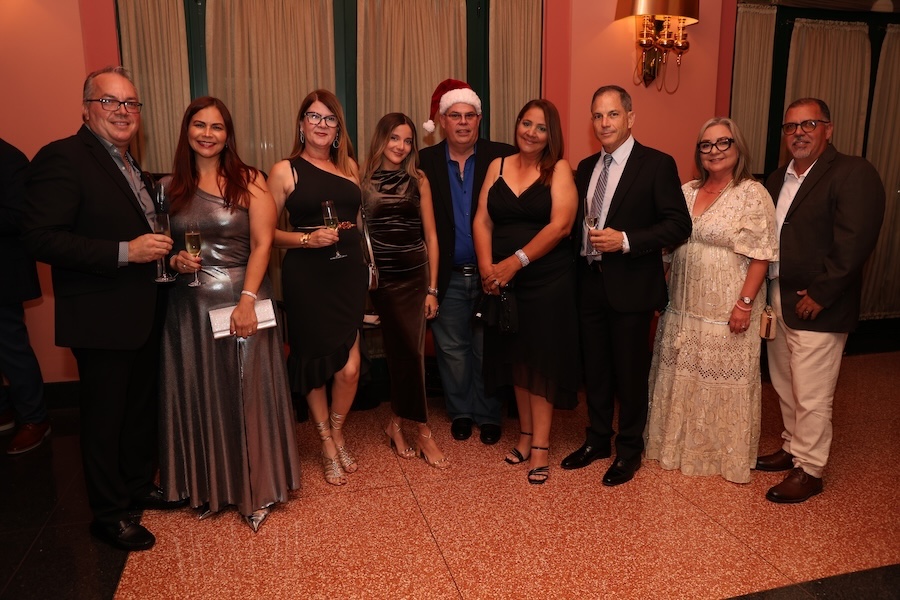 AGC Holiday 2025A17A3735