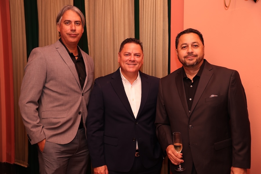 AGC Holiday 2025A17A3739