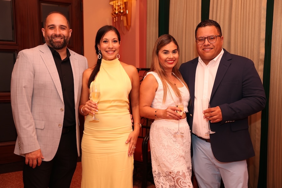 AGC Holiday 2025A17A3740