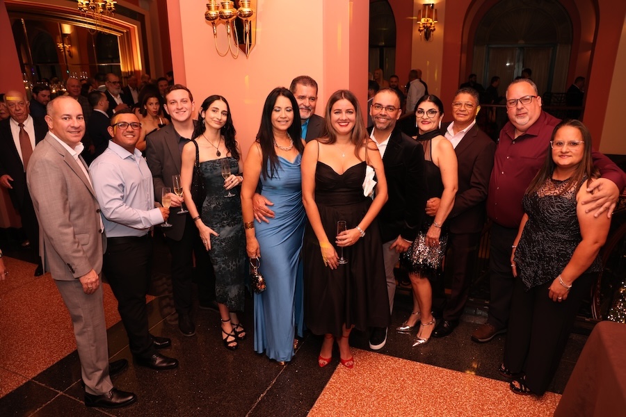 AGC Holiday 2025A17A3752