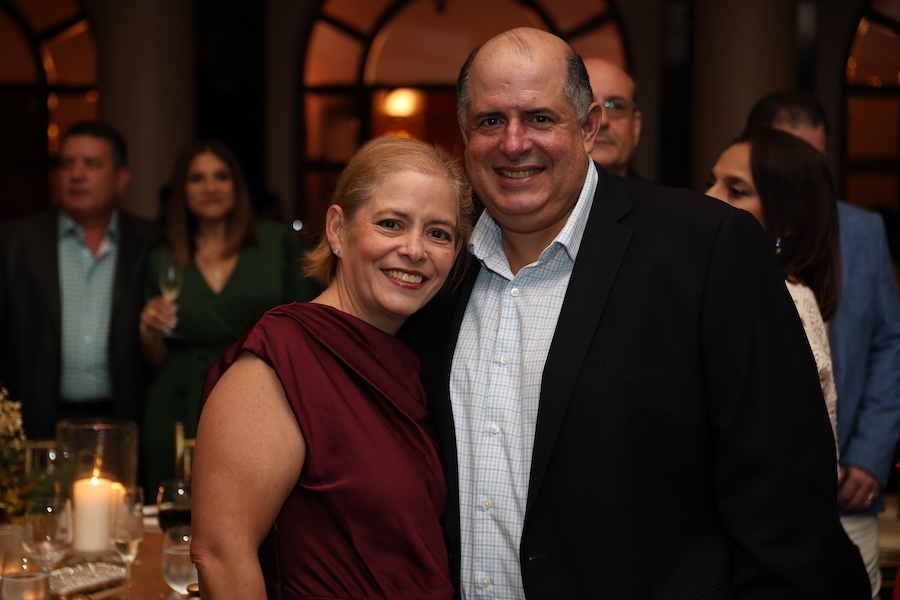 AGC Holiday 2025A17A3762