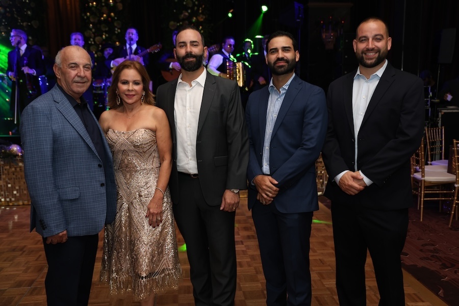 AGC Holiday 2025A17A3775