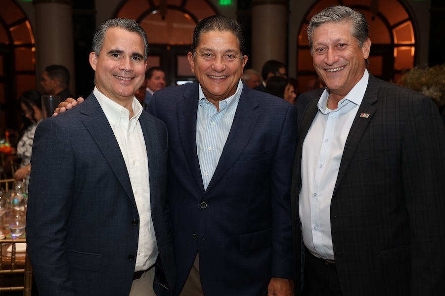 AGC Holiday 2025A17A3797