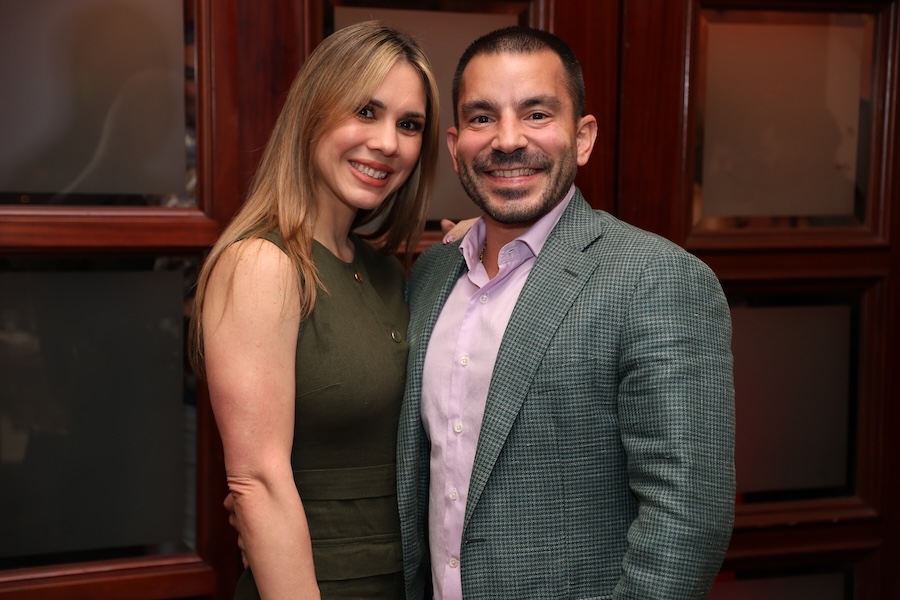 AGC Holiday 2025A17A3803