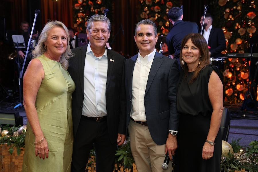 AGC Holiday 2025A17A3839