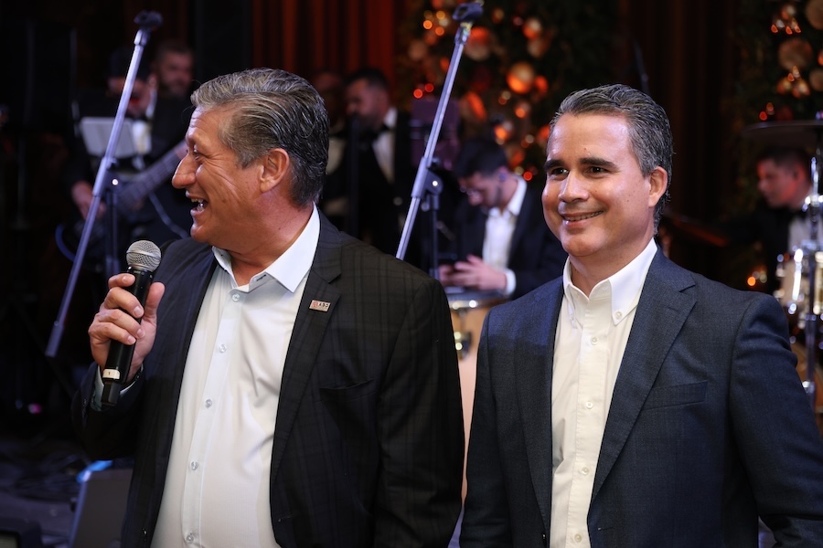 AGC Holiday 2025A17A3840