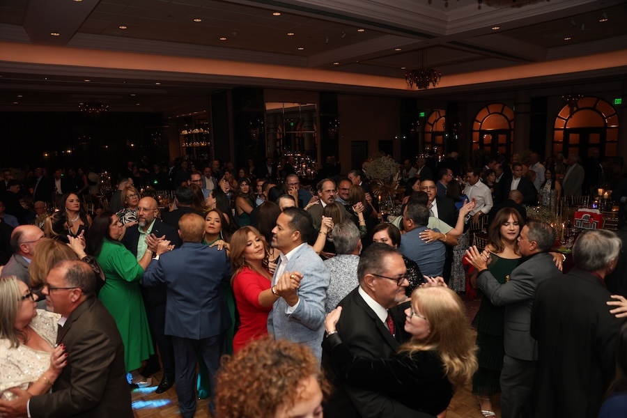 AGC Holiday 2025A17A3864