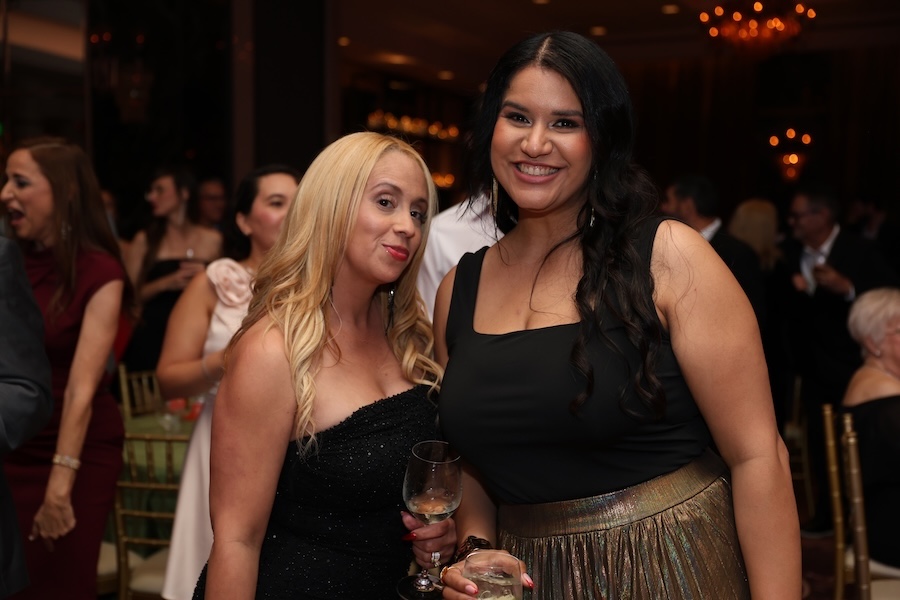 AGC Holiday 2025A17A3934