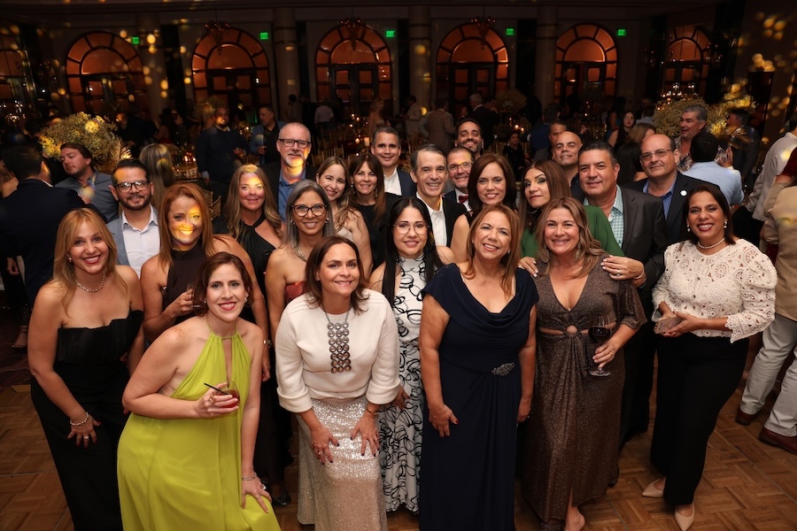 AGC Holiday 2025A17A3941