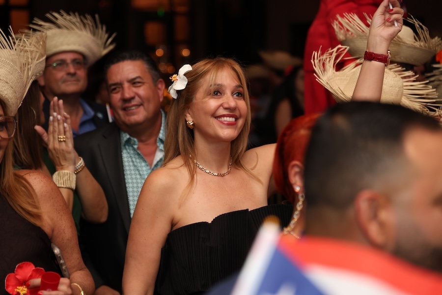 AGC Holiday 2025A17A3978