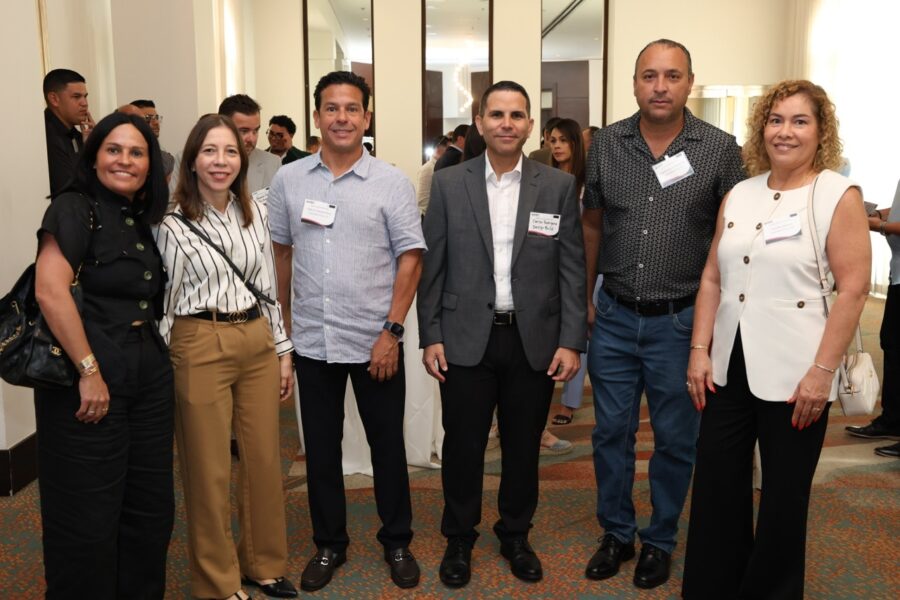 Reunion-almuerzo-junio-agc-12