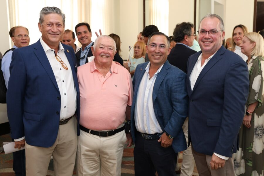 Reunion-almuerzo-junio-agc-28